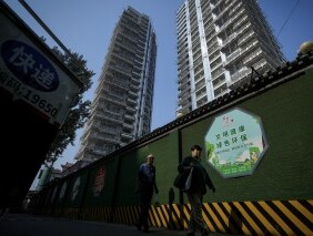 中国将把已批准住房项目的融资规模提高到5600亿美元，以应对房地产市场的低迷